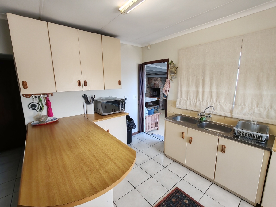 2 Bedroom Property for Sale in Palmiet Western Cape